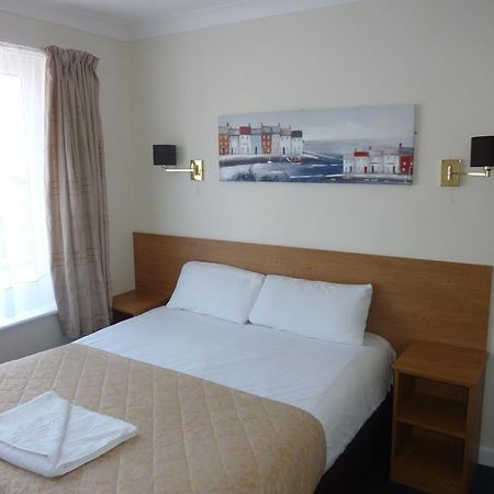 Serenity Hotel บอร์นมัธ ภายนอก รูปภาพ